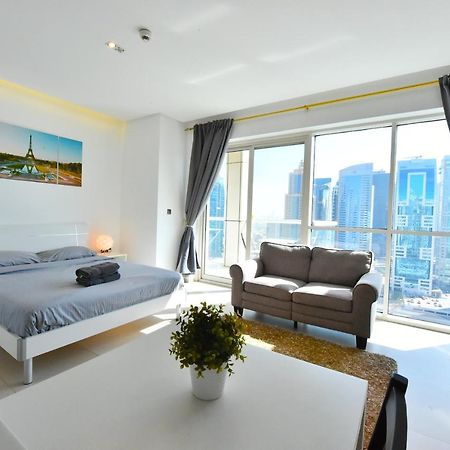 Апартаменты Cozy Studio Apt In Marina - Near Metro, Beach & Mall Дубай Экстерьер фото