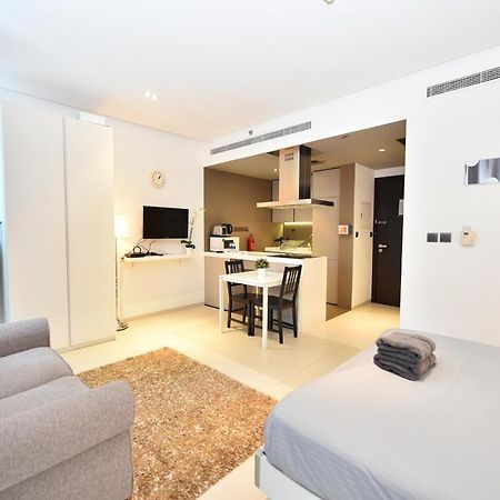 Апартаменты Cozy Studio Apt In Marina - Near Metro, Beach & Mall Дубай Экстерьер фото