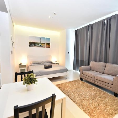 Апартаменты Cozy Studio Apt In Marina - Near Metro, Beach & Mall Дубай Экстерьер фото