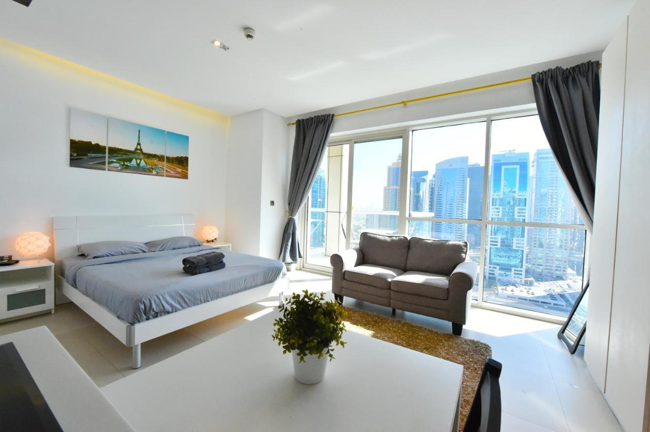 Апартаменты Cozy Studio Apt In Marina - Near Metro, Beach & Mall Дубай Экстерьер фото